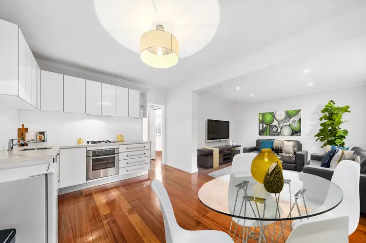 2/37 Ruskin Street, Elwood VIC 3184