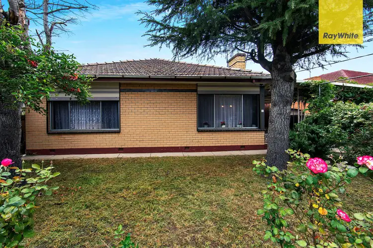13 McIvor Road, St Albans VIC 3021