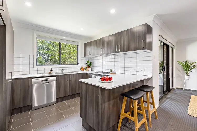 11 Kariba Close, Macquarie Hills NSW 2285