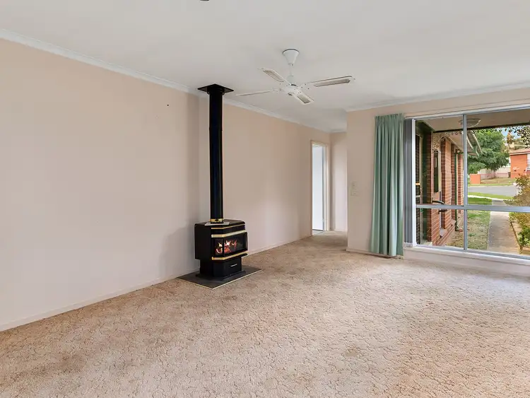 Seventh view of Homely house listing, 7 Shields Court, Seymour VIC 3660