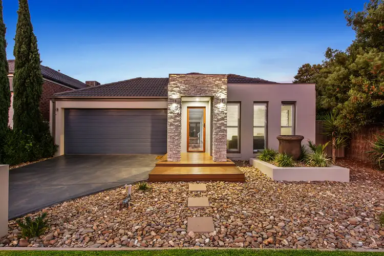 3 Weigall Close, Caroline Springs VIC 3023