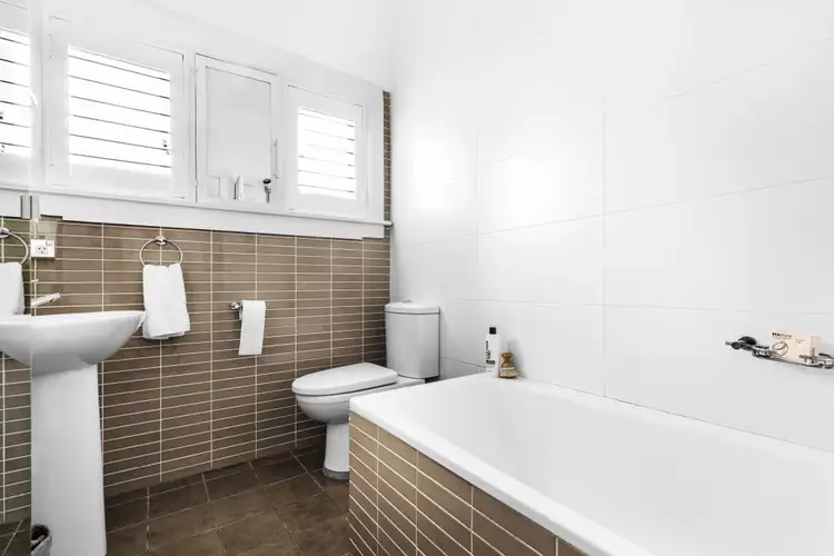 Sixth view of Homely apartment listing, 6/9 Bennett Street, Bondi NSW 2026