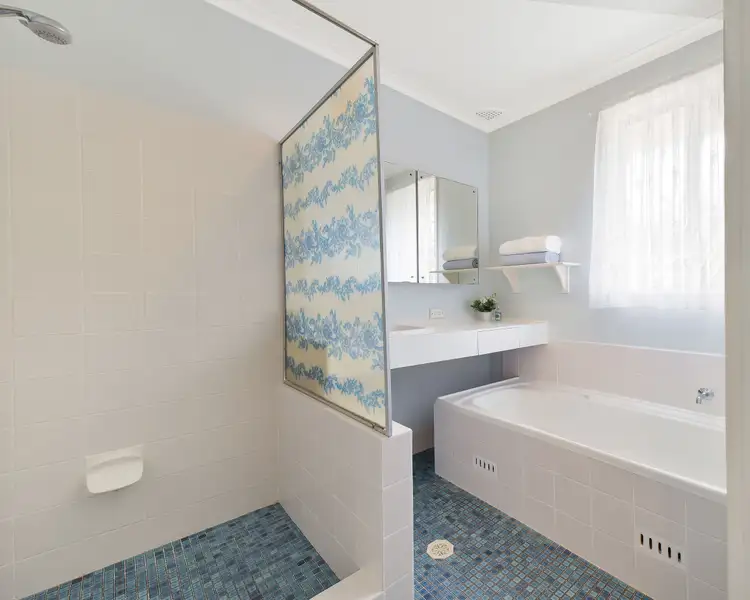 Sixth view of Homely house listing, 272 The Parkway, Bradbury NSW 2560