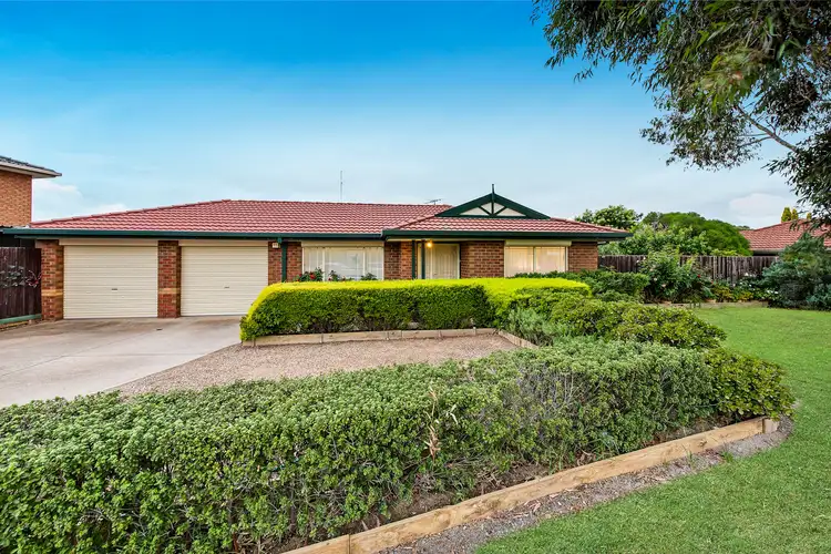 8 Green Close, Delahey VIC 3037