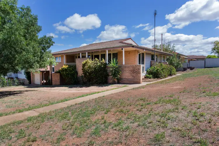 2 Berowra Street, Cowra NSW 2794