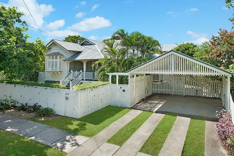 210 Long Street East, Graceville QLD 4075