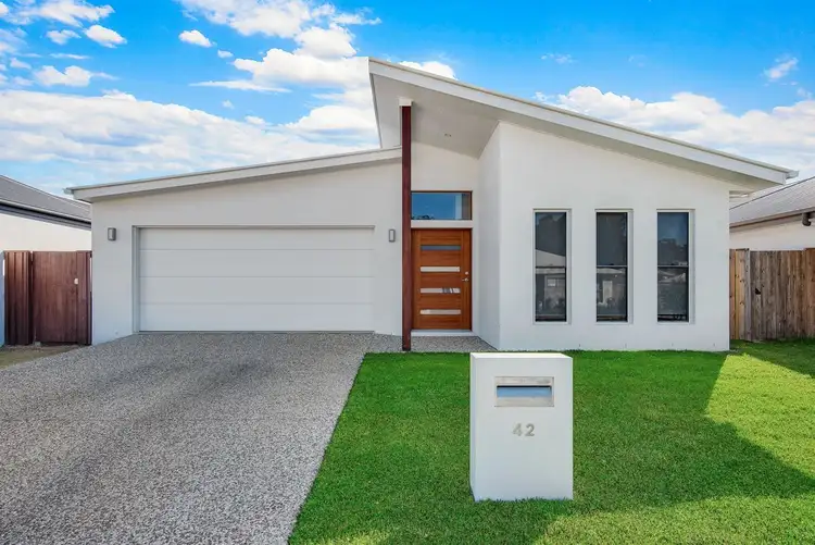 42 Forest Pines Boulevard, Forest Glen QLD 4556