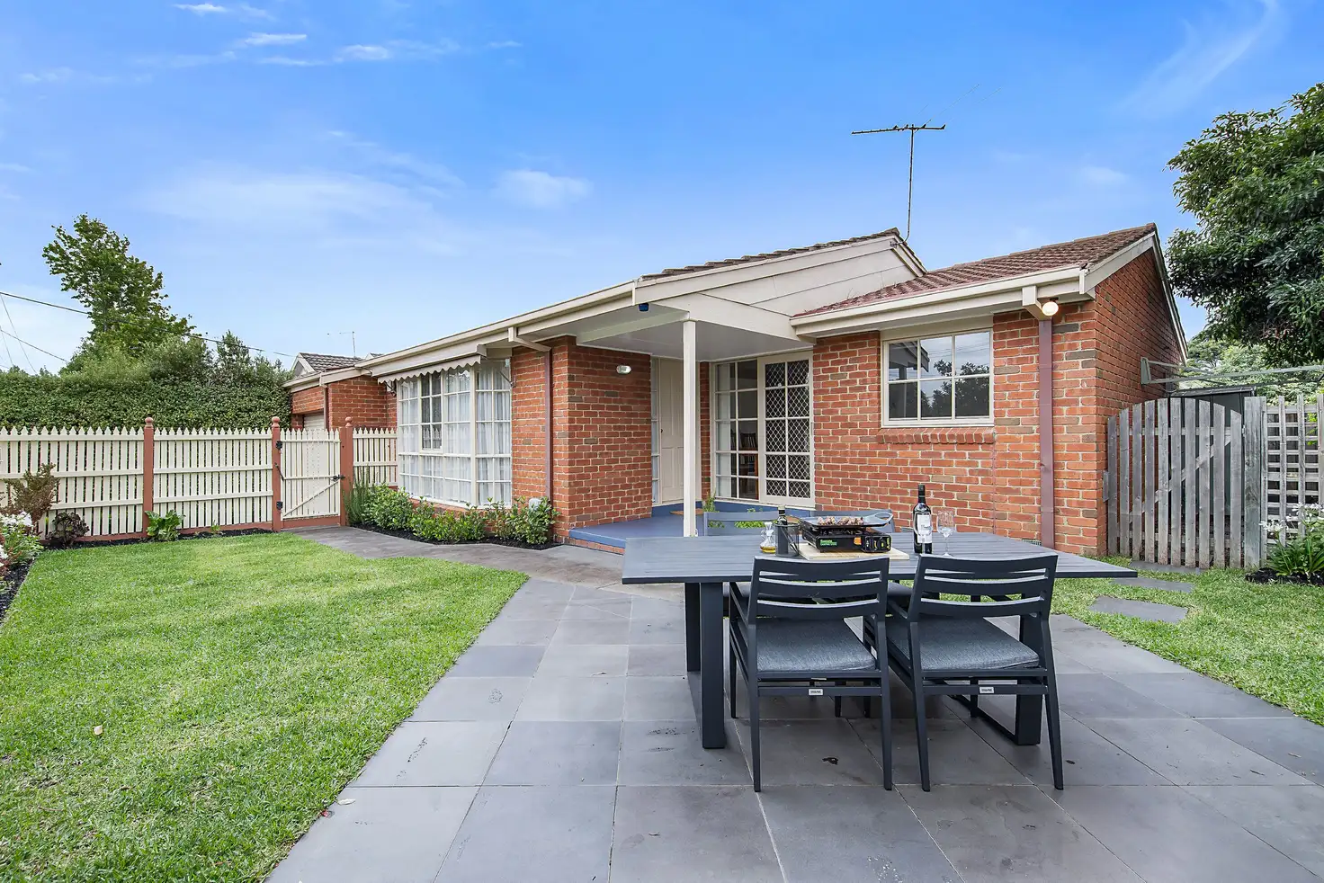 Main view of Homely unit listing, 1/24 Grenfell Road, Mount Waverley VIC 3149