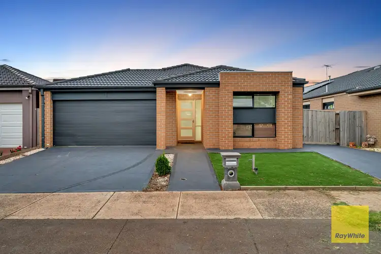 6 SINCLAIR Crescent, Tarneit VIC 3029