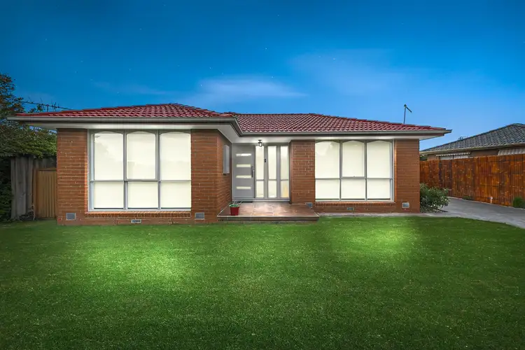 1/56 Essex Park Drive, Endeavour Hills VIC 3802