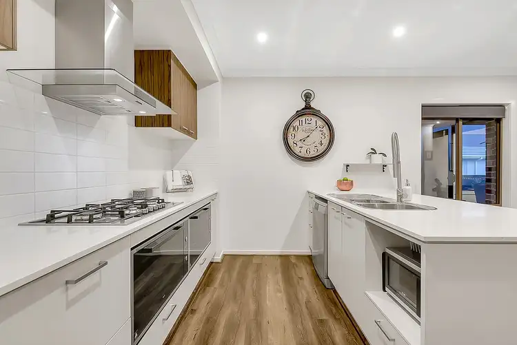 Sixth view of Homely house listing, 40 Breeze Way, Greenvale VIC 3059