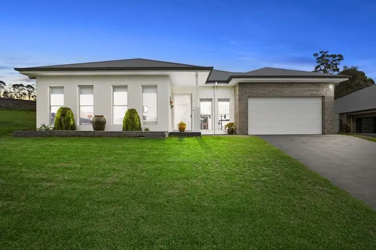 50 Molloy Street, Mollymook NSW 2539