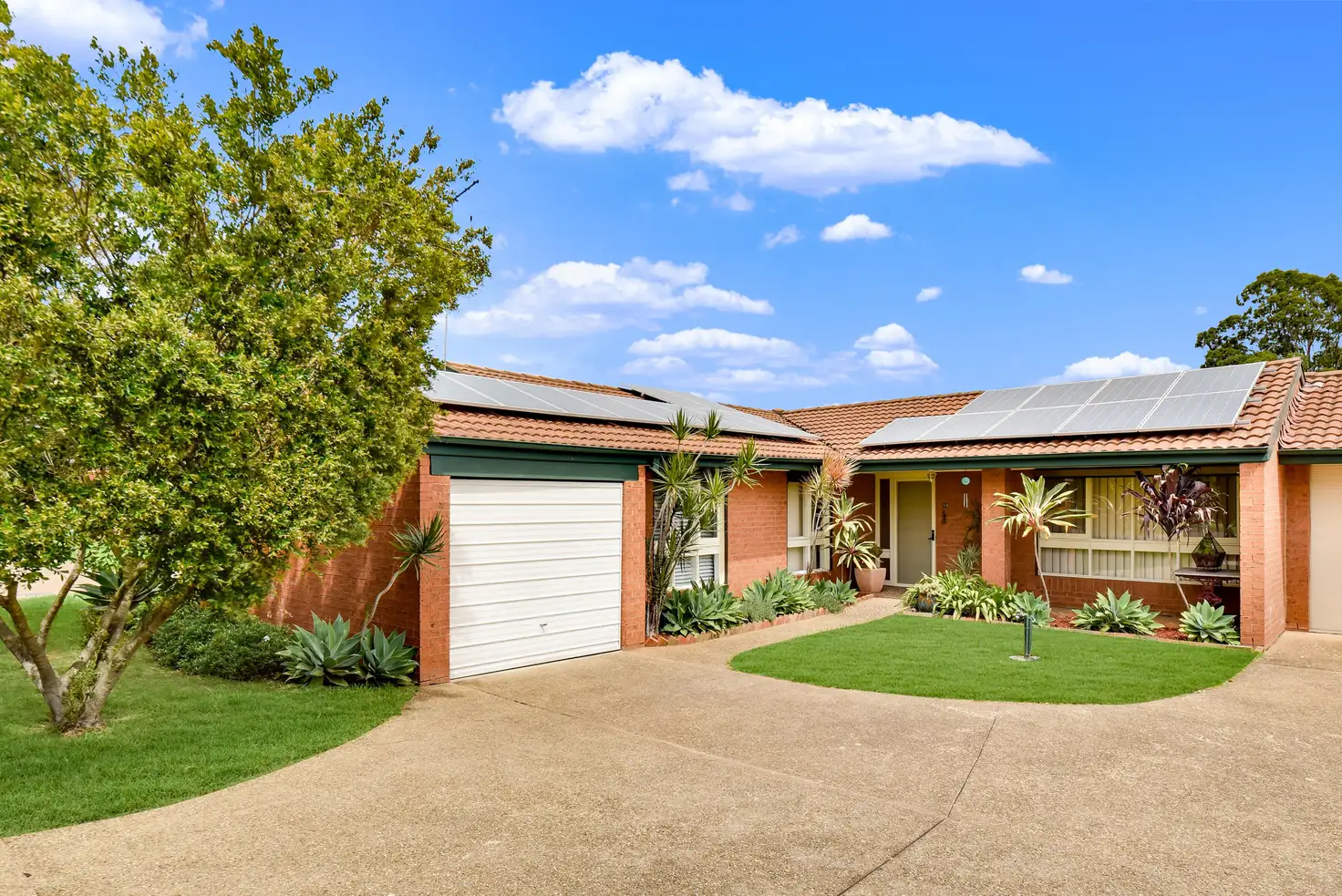 Main view of Homely villa listing, 16/7 Hanlon Close, Minto NSW 2566