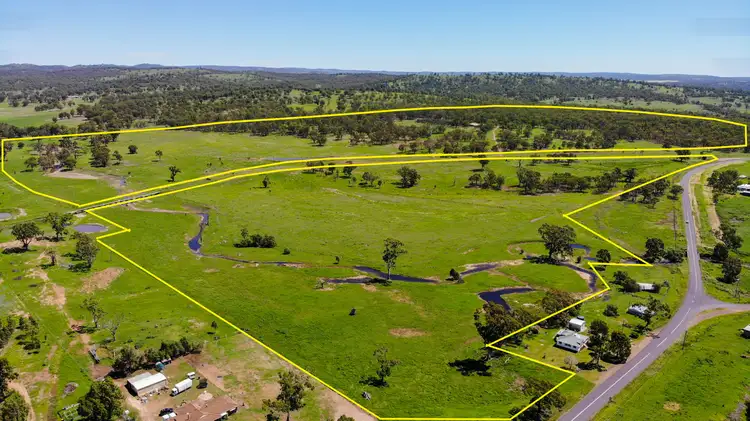 15290 Cunningham Highway, Wheatvale QLD 4370