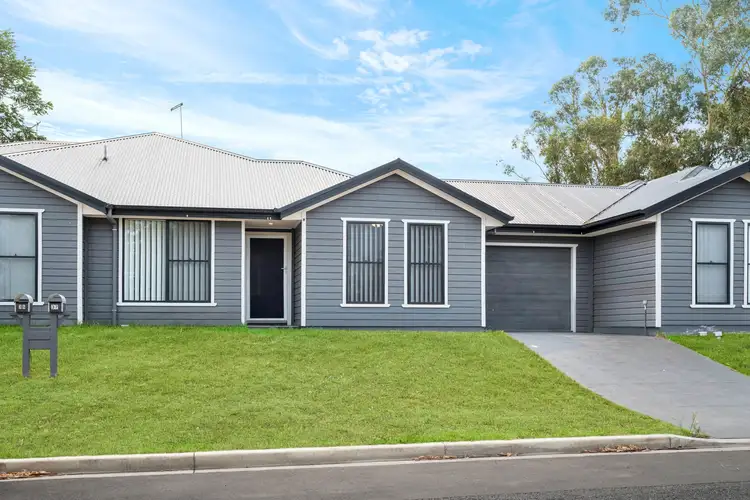 2/37 Vanderville Street, The Oaks NSW 2570