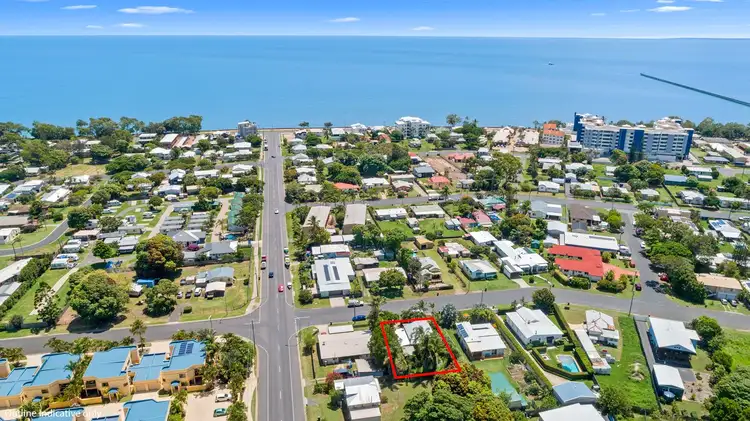 35 Shell Street, Urangan QLD 4655