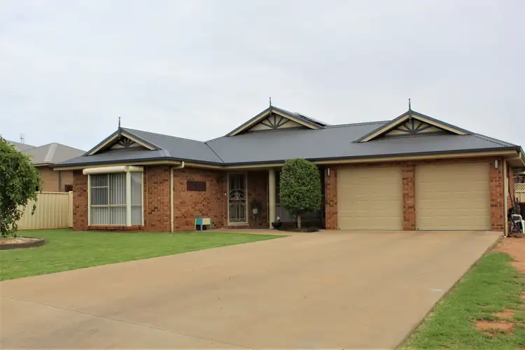 Main view of Homely house listing, 10 Avoca Place, Parkes NSW 2870