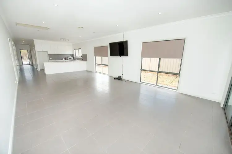 Fifth view of Homely house listing, 4 Moonah Court, Swan Hill VIC 3585