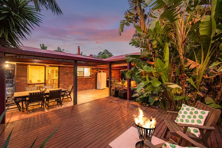 9 Orlando Crescent, Springwood QLD 4127