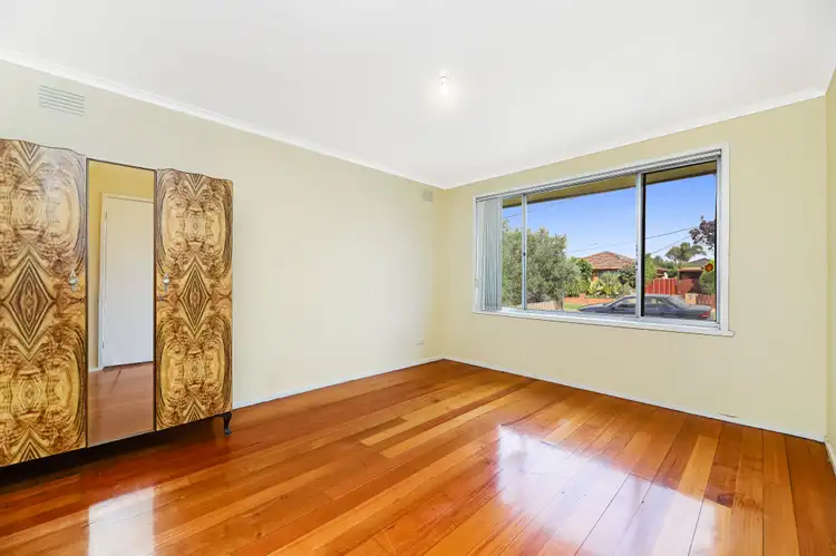 Sixth view of Homely house listing, 32 Tunbridge Crescent, Lalor VIC 3075