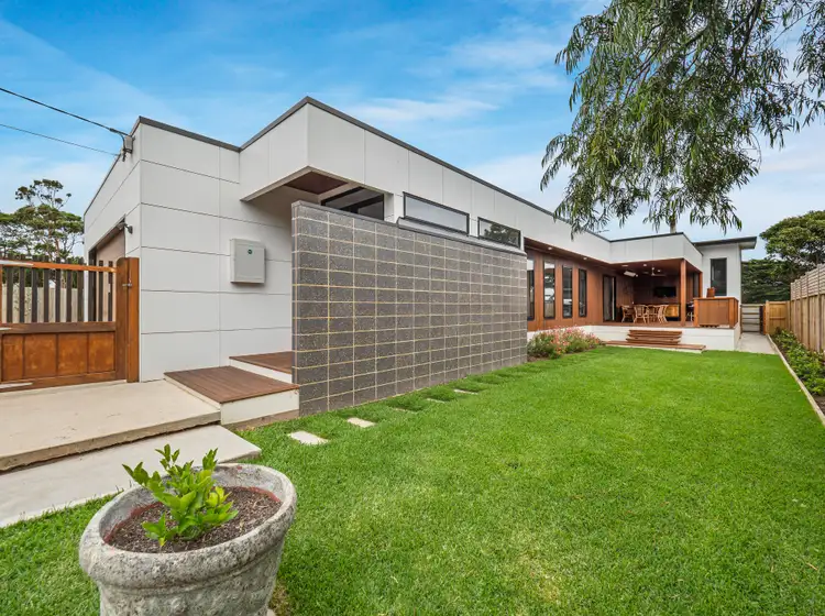 2 Wimbledon Road, Wimbledon Heights VIC 3922