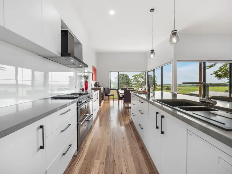 Fifth view of Homely house listing, 2 Wimbledon Road, Wimbledon Heights VIC 3922