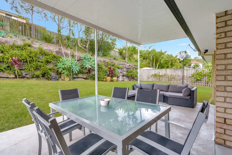 17 Feathertop Crescent, Pacific Pines QLD 4211