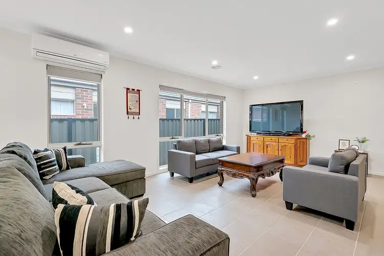 Fourth view of Homely house listing, 8 Kensley Circuit, Craigieburn VIC 3064