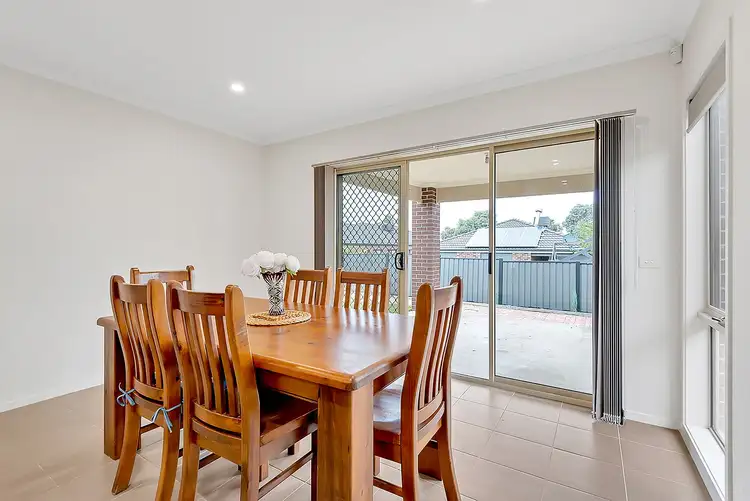 Seventh view of Homely house listing, 8 Kensley Circuit, Craigieburn VIC 3064