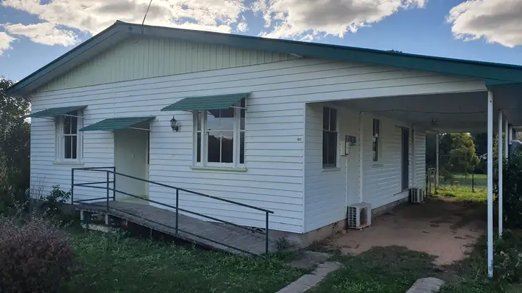 40 Charles Street, Crows Nest QLD 4355