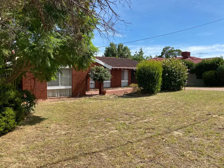 11 Aralia Way, Forrestfield WA 6058