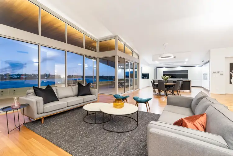 2 Baldwin Avenue, Mount Pleasant WA 6153
