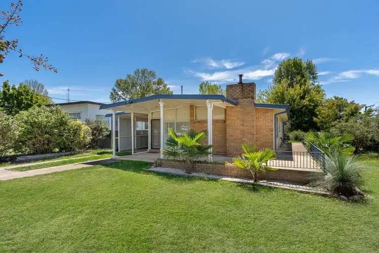 2 Rowlands Street, Blayney NSW 2799