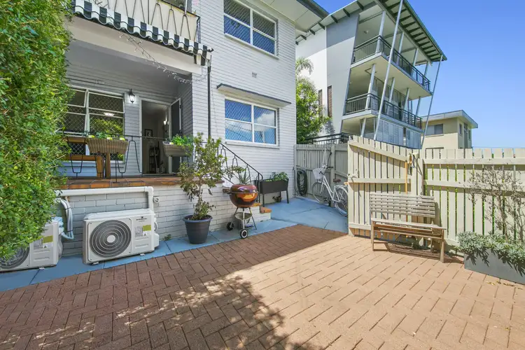 2/29 Montpelier Street, Clayfield QLD 4011