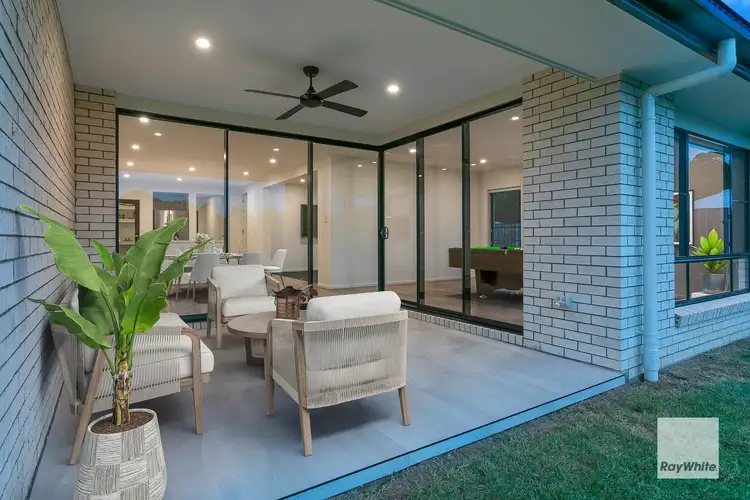 7 Valleygreen Close, Redland Bay QLD 4165
