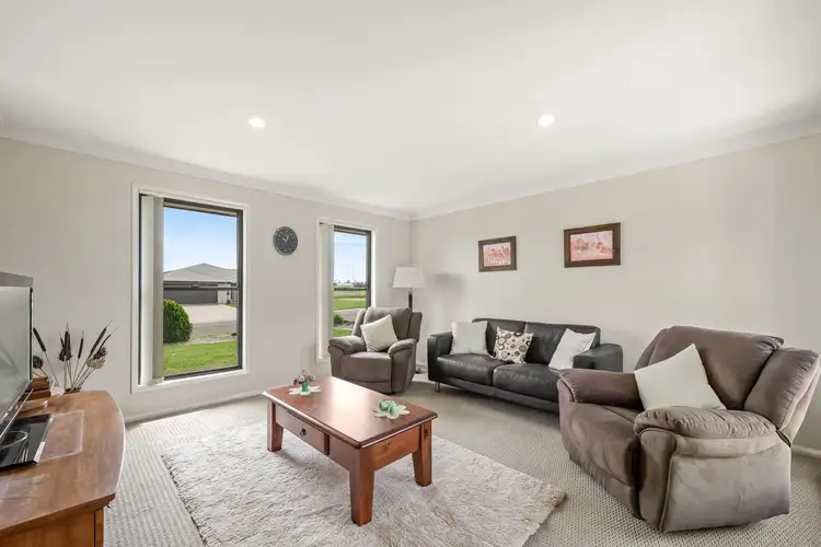 Second view of Homely house listing, 9 Colbar Street, Pittsworth QLD 4356