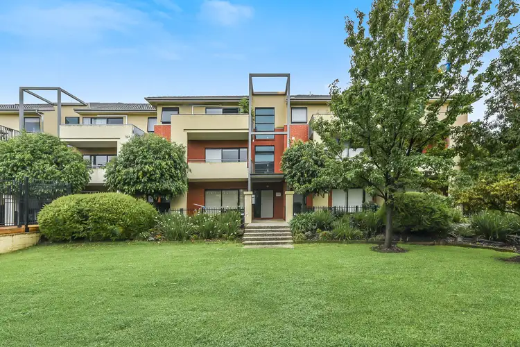 23/2 Monash Green Drive, Clayton VIC 3168