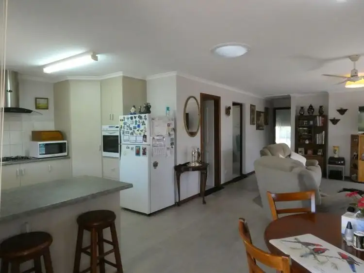 Sixth view of Homely house listing, 4 Perry Street, Edithburgh SA 5583