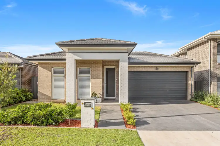 21 Honeybee Crescent, Calderwood NSW 2527