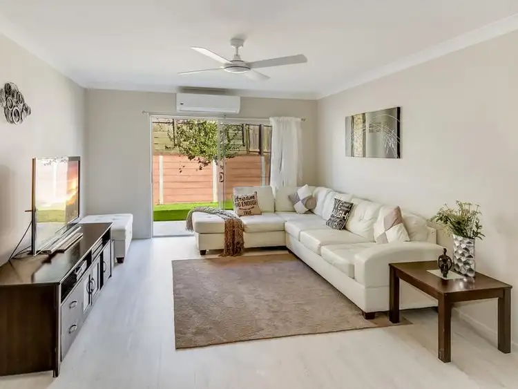 6 Conifer Court
