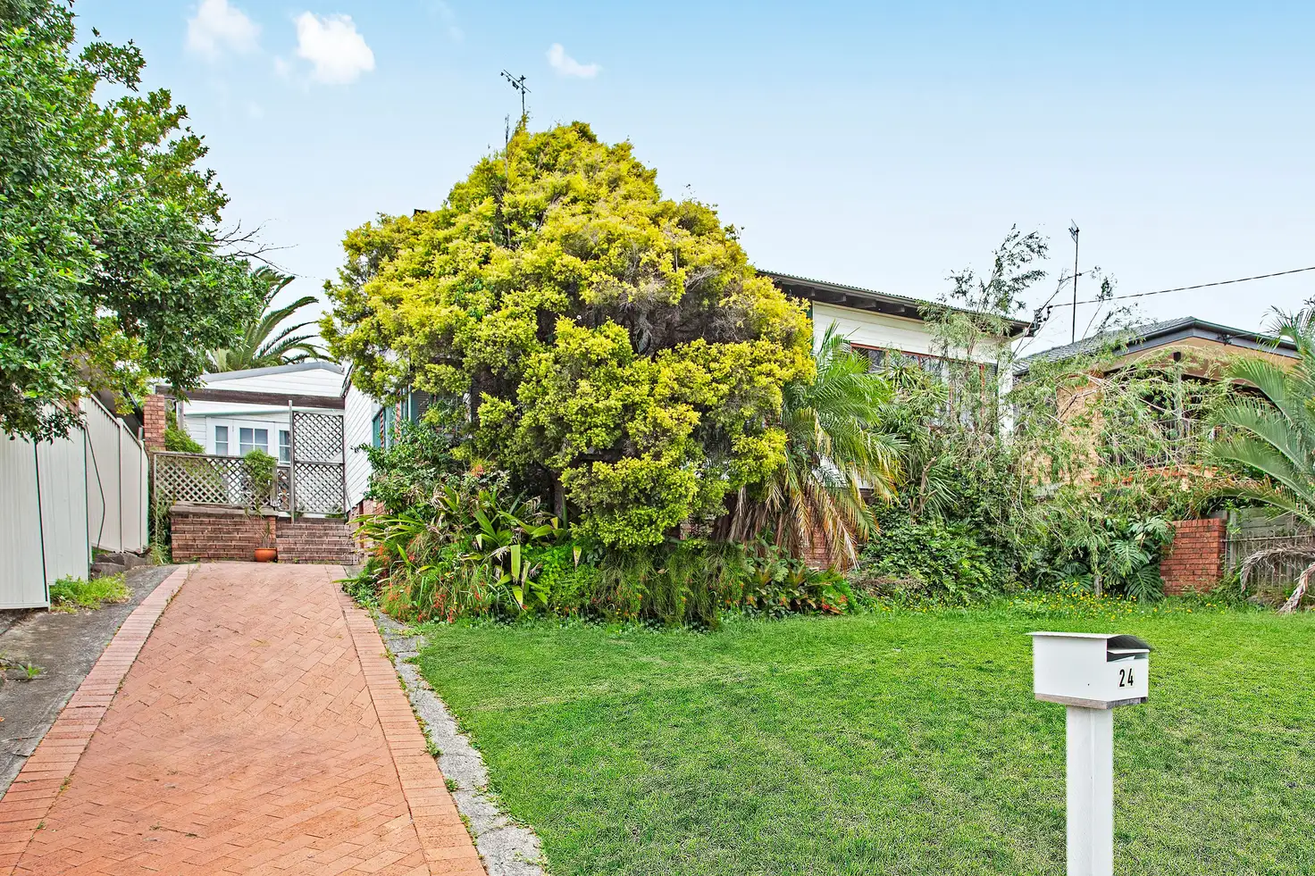 Main view of Homely house listing, 24 Curzon Avenue, Bateau Bay NSW 2261