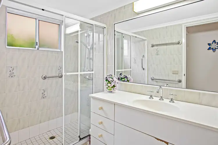 Fifth view of Homely unit listing, 205/15 Lorraine Avenue, Berkeley Vale NSW 2261