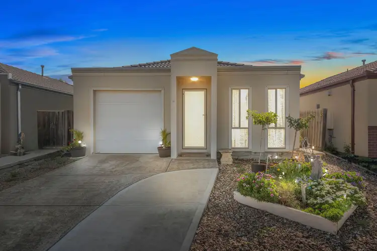 8 Gunsynd Mews, Kurunjang VIC 3337