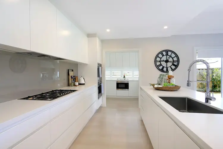 10 Strathmore Avenue, Pitt Town NSW 2756