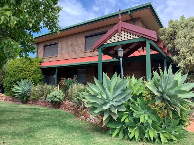 1 Margaret Avenue, Stirling North SA 5710