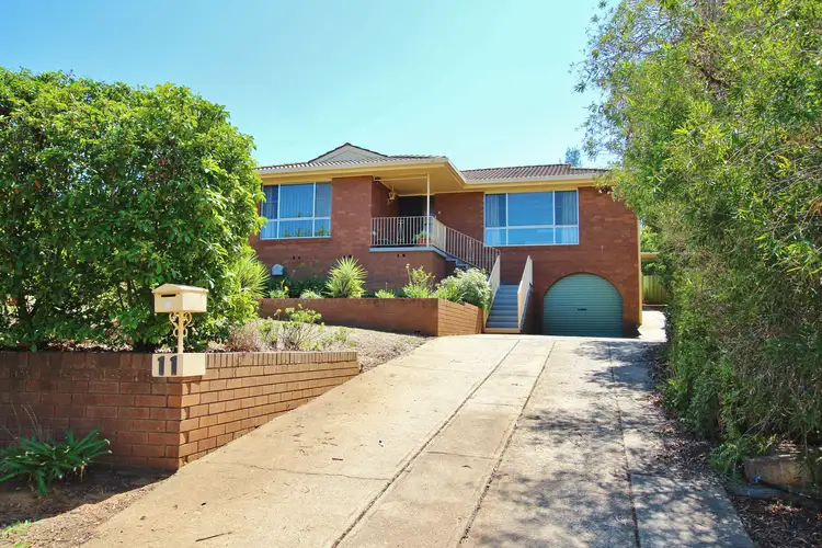 11 Keevil Drive, Young NSW 2594