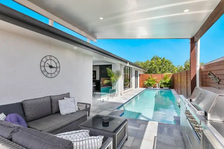 7 Amalia Street, Birkdale QLD 4159