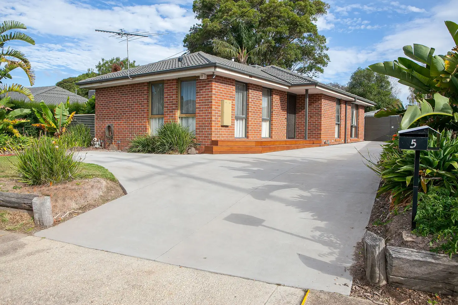 Main view of Homely house listing, 5 Lima Avenue, Tyabb VIC 3913