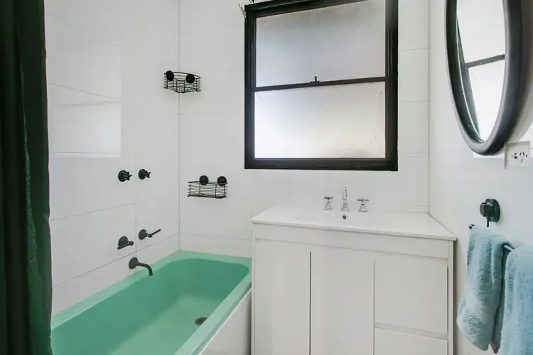 Sixth view of Homely house listing, 4 Aleppo Crescent, Frankston North VIC 3200