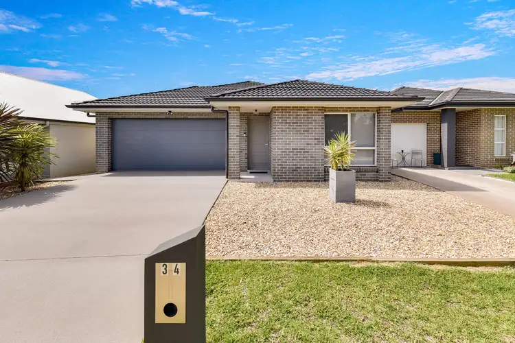 34 Jackson Crescent, Elderslie NSW 2570